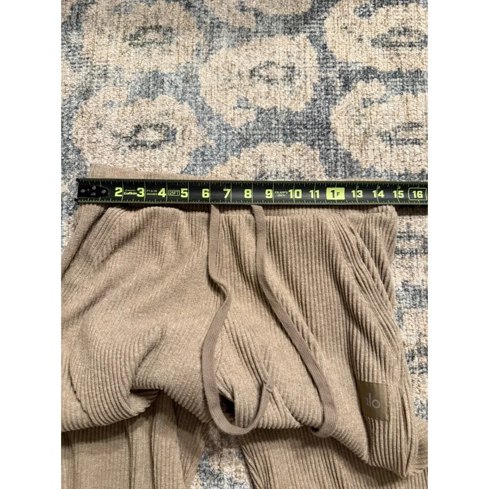 ALO Yoga Muse Hoodie and Jogger Set Size Medium Excellent Condition